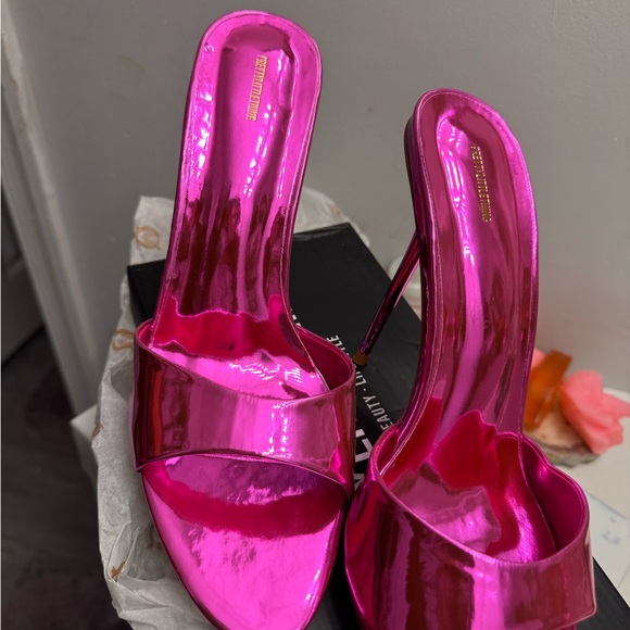 Plt Stunning Pink Women's Shoes - Picture 2 of 3